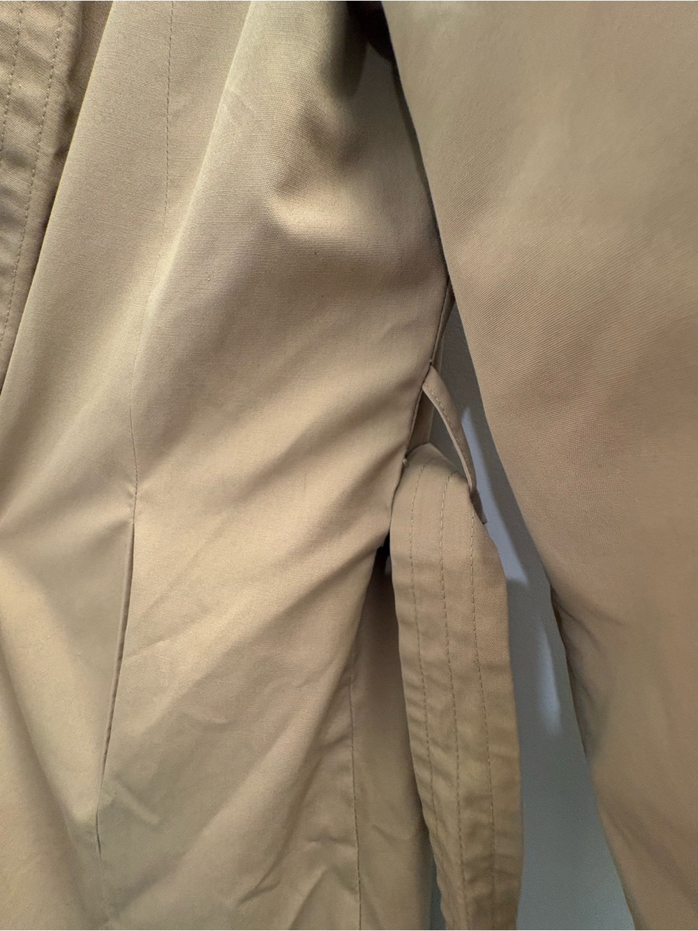 FREE Long Tan Women’s Trench Coat - Picture 5 of 5